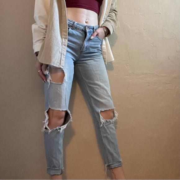 Light Wash Ripped Mom Jeans - Picture 1 of 4